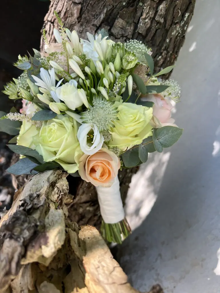 Bruidsboeket wit-gele kleuren