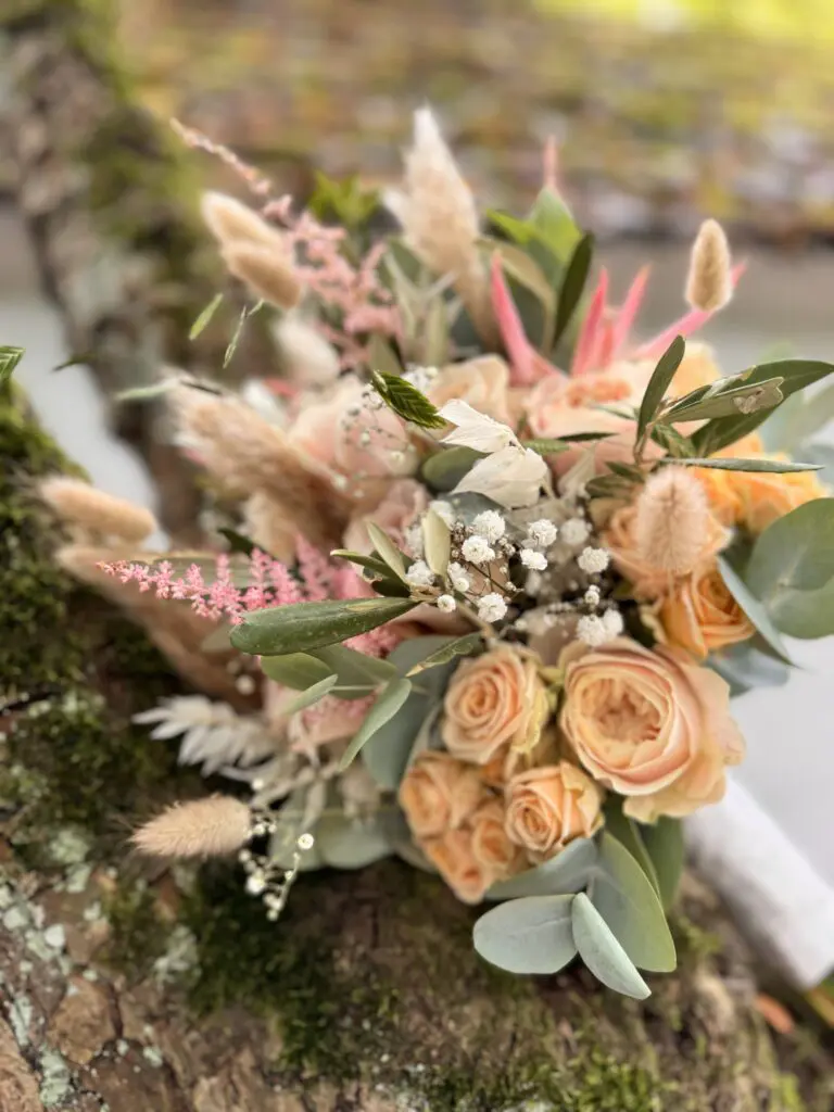 Bruidsboeket met pluimen